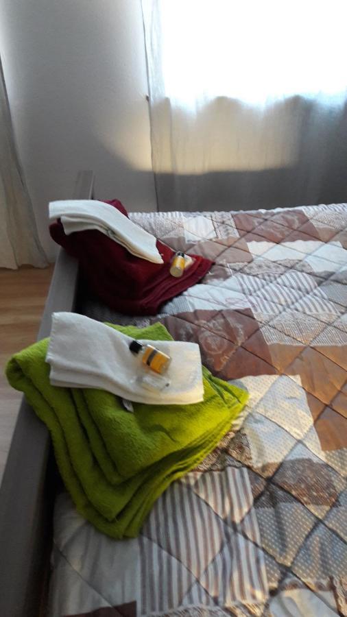 Ferienwohnung Am Theo Carlen Platz Ormesheim エクステリア 写真