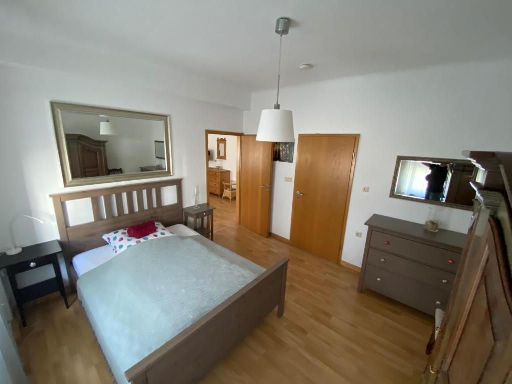 Ferienwohnung Am Theo Carlen Platz Ormesheim エクステリア 写真